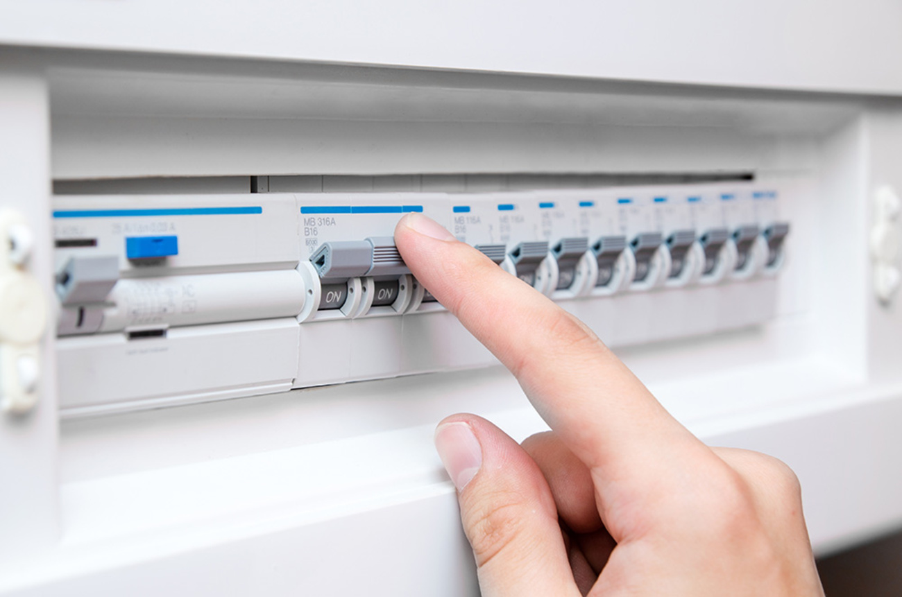 Elektro­installation bei Gebäudeleittechnik Lehnin Udo Mosler GmbH & Co. KG in Kloster Lehnin